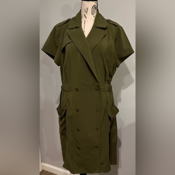 Calvin Klein Green Button-Up Dress 💚💚 - Picture 2 of 13